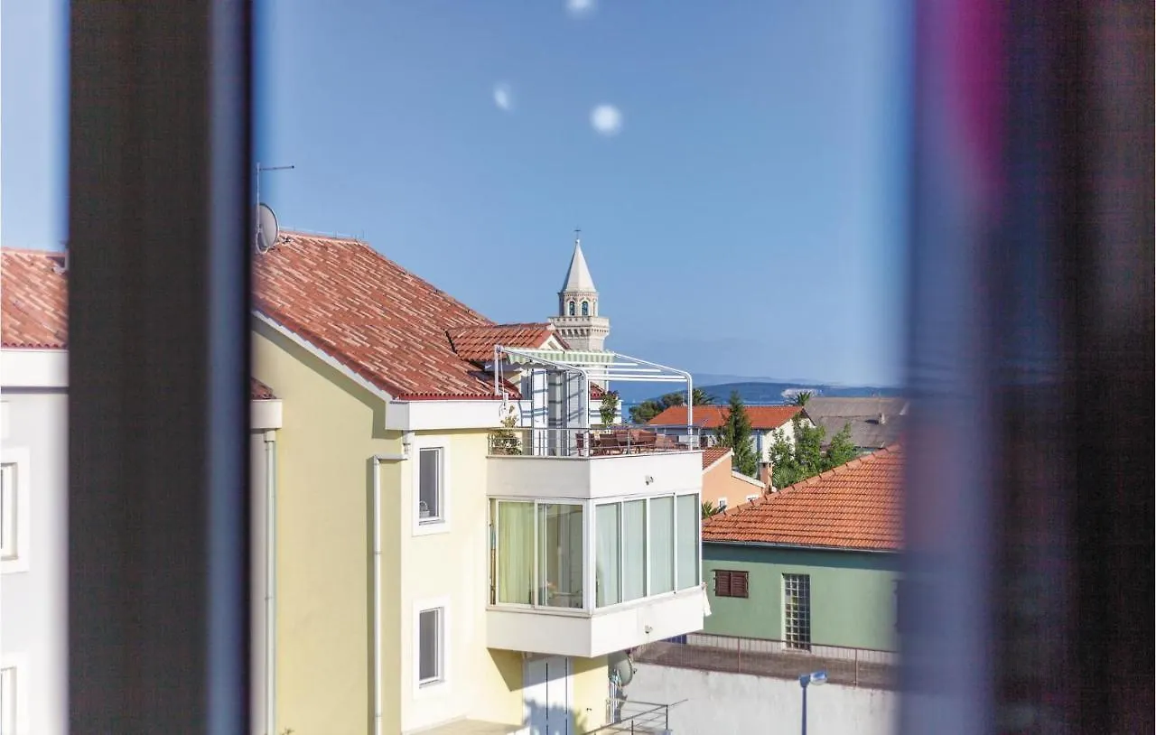 Lovely Apartment In Kastel Stafilic With Jacuzzi Kastela