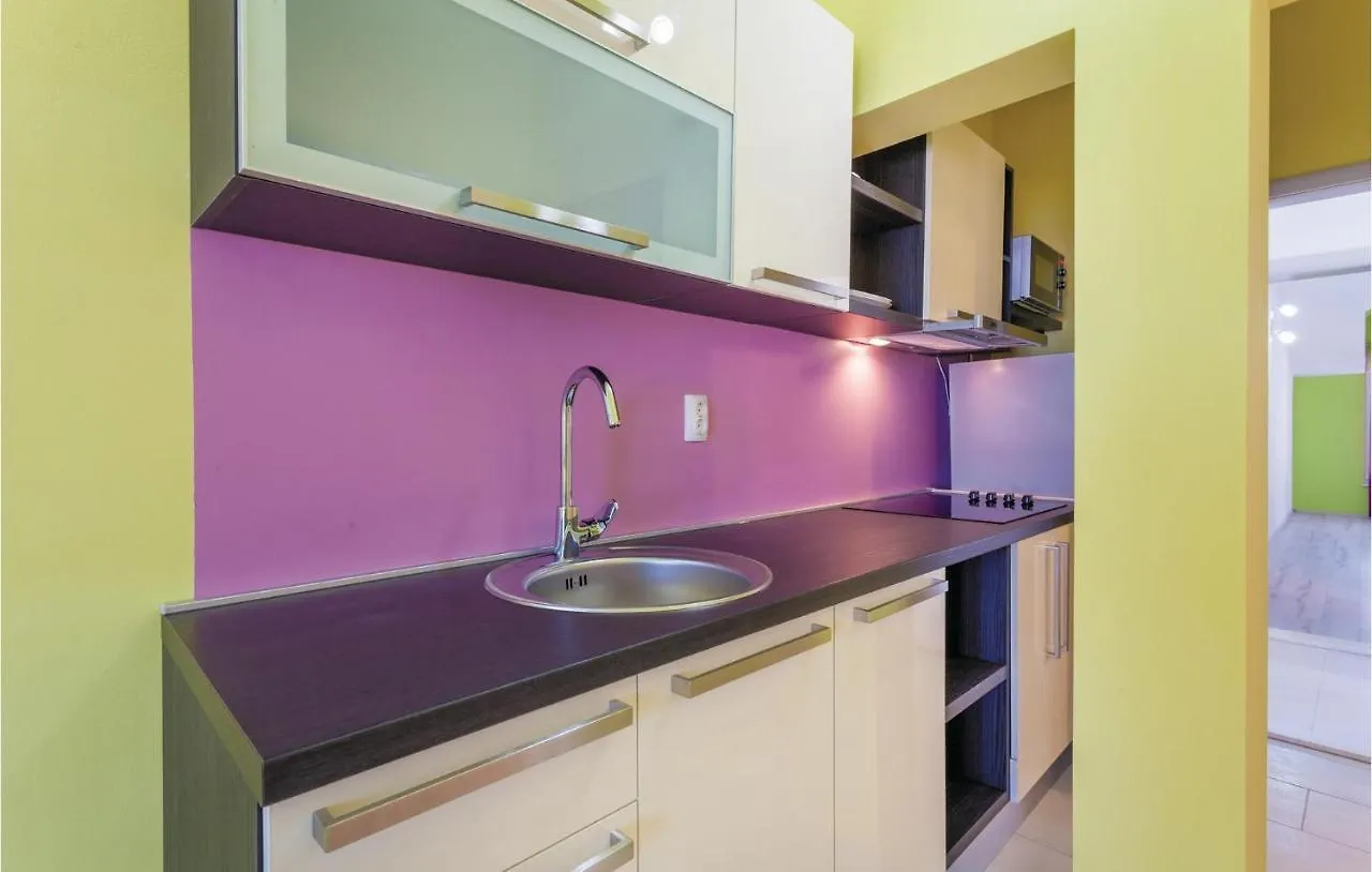 Lovely Apartment In Kastel Stafilic With Jacuzzi Kastela