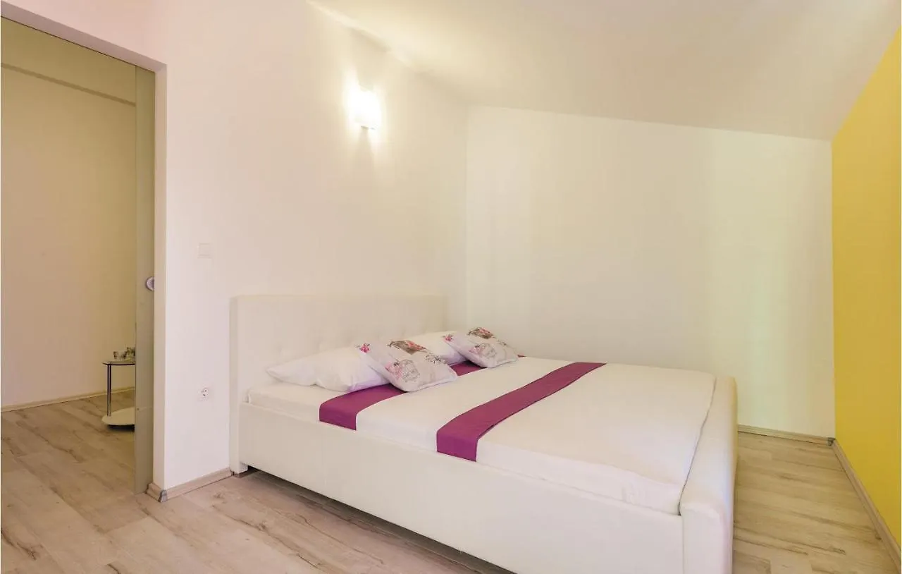 Lovely Apartment In Kastel Stafilic With Jacuzzi Kastela 0*,  Croatia