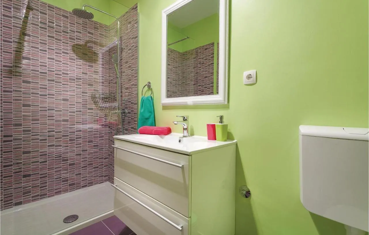 Lovely Apartment In Kastel Stafilic With Jacuzzi Kastela Croatia